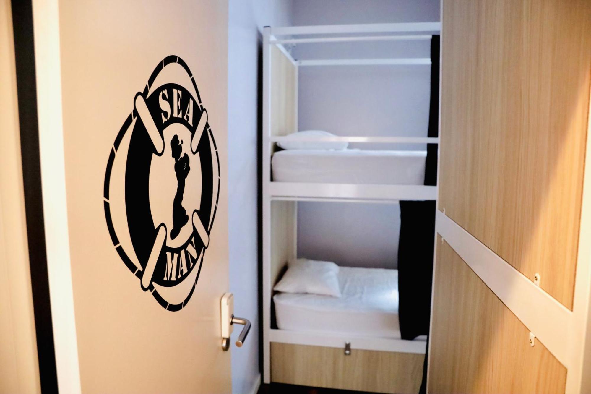Gspot Hostels & Love Triangles Pizzeria Lissabon Exterior foto